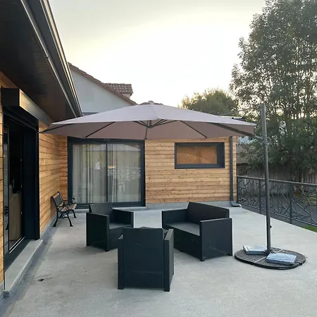 Avec Terrasse Et Parking Securise Arpajon-sur-Cere